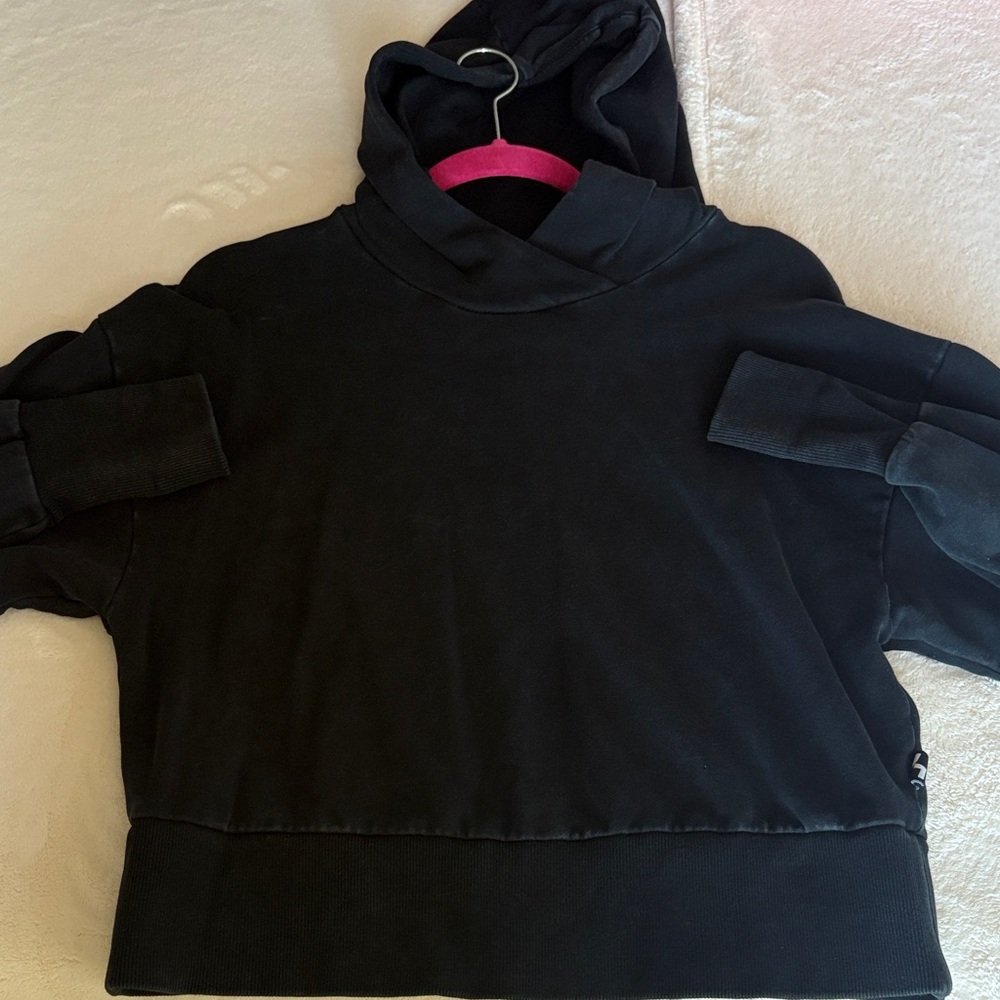 Black Hooded Pullover Sweatshirt